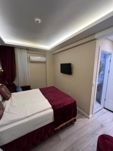 Economy Triple Room