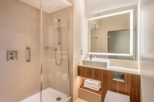 Guest Room, 1 King