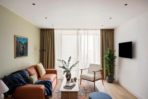 One Bedroom Apartment with Internal Balcony