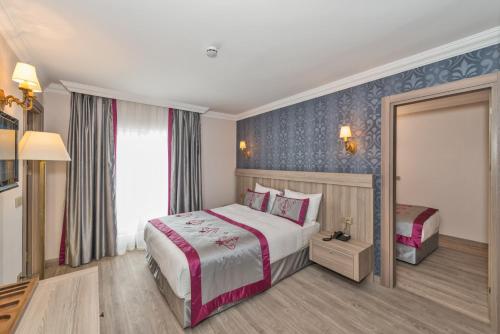 Connecting Rooms