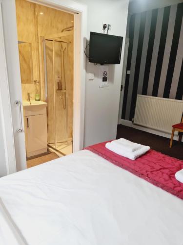 Çift Kişilik Oda - En-Suite Banyolu 