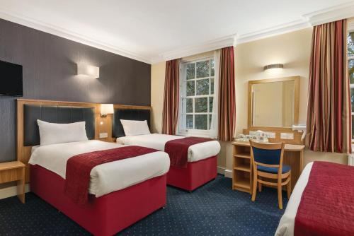 Quadruple Room with One Double and Two Twin Beds - Non-Smoking