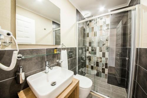 Double Room - With Balcony and Sea View