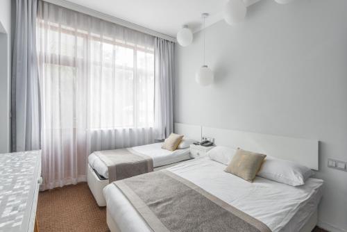Economy Triple Room with External Bathroom