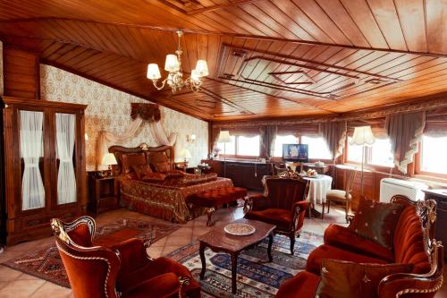 Penthouse Suite
