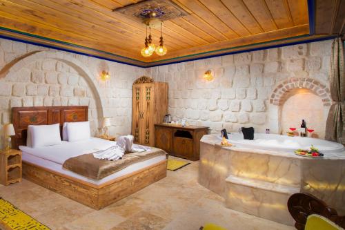 King Room with Spa Bath