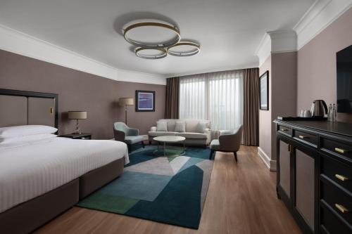 King Room with Sea View - Club Level