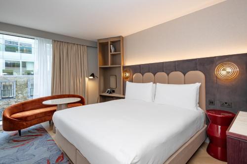 Executive Tower King Room