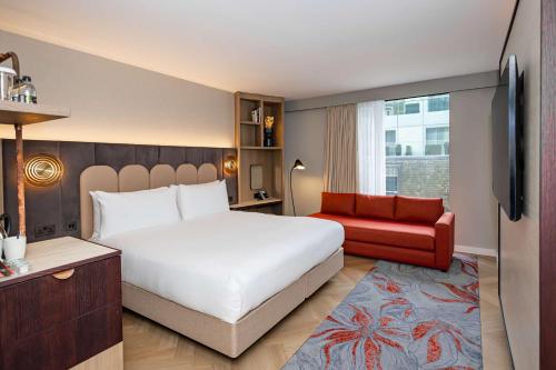 Executive King Room with Single Sofa Bed