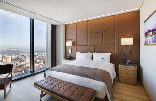 Premium King Room - Lake View