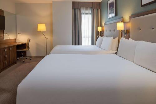 Deluxe Queen Room - İki Kraliçe Yataklı