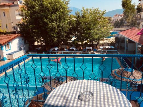 Deluxe Double Room - Pool View