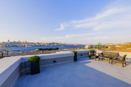Deluxe Double Room with Balcony, Sea View