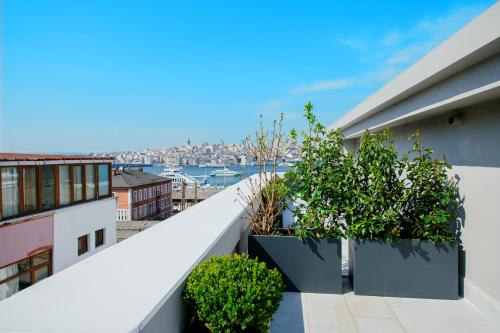 Double Room - With Balcony and Sea View