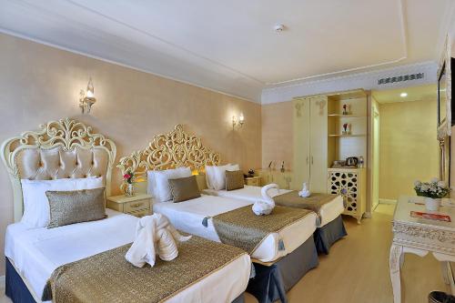 Superior Triple Room