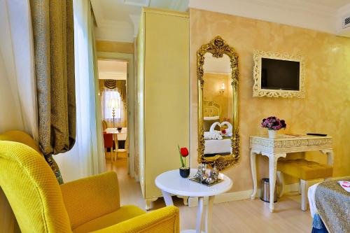 Two-Bedroom Connecting Family Suite