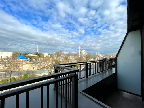 Deluxe King Room with Balcony