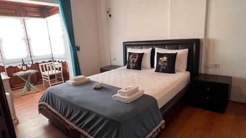 Queen Room