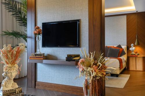Comfort Süit - Kral Yataklı, Gölet ve Orman Manzaralı