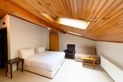 Penthouse Room