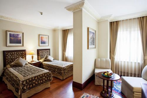 Deluxe Triple Room