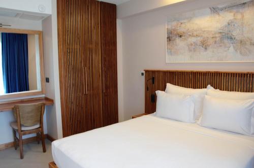 Suite - Mountain View