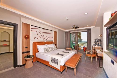 Aile Swim Up Süit Deniz Manzaralı