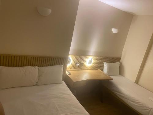Triple Room - With En-Suite Bathroom