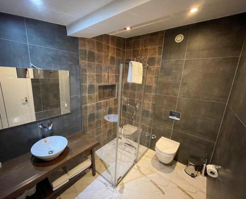 Deluxe Çift Kişilik Oda - Yandan Deniz Manzaralı