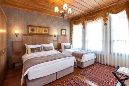 Deluxe Üç Kişilik Oda