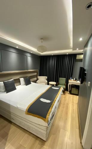 Deluxe Double or Twin Room - City View