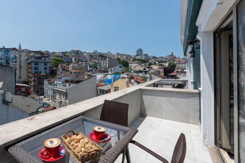 Üç Kişilik Oda - Balkonlu