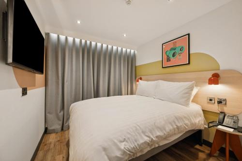 Cosy Double Room - Windowless