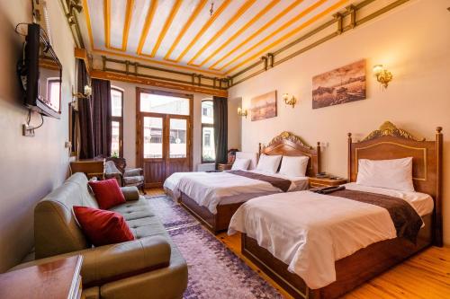 Deluxe Quadruple Room