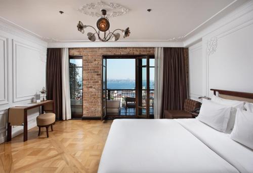 Deluxe Double Room with Balcony, Sea View