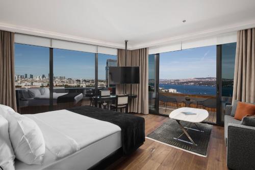 Sky Suite - Top Floor