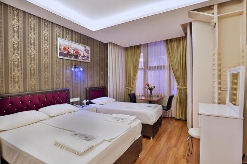 Economy Triple Room