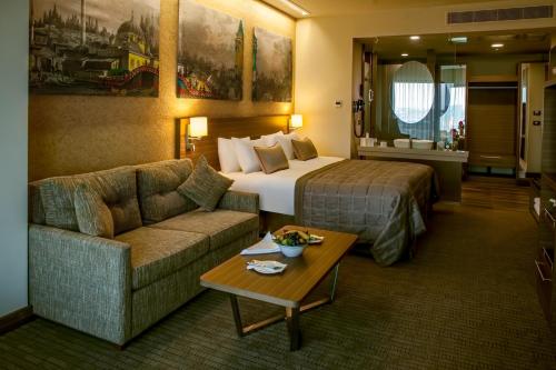 Executive Corner Room with Sofa Bed
