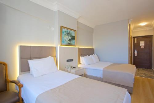Economy Triple Room