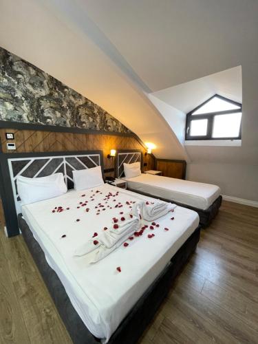 Deluxe Üç Kişilik Oda