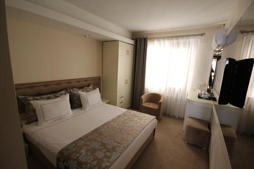 Connecting Family Rooms