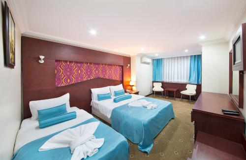Superior Triple Room