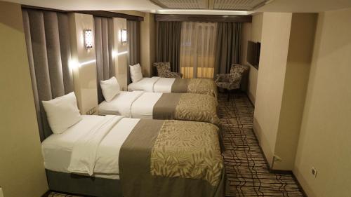 Triple Room with Balcony