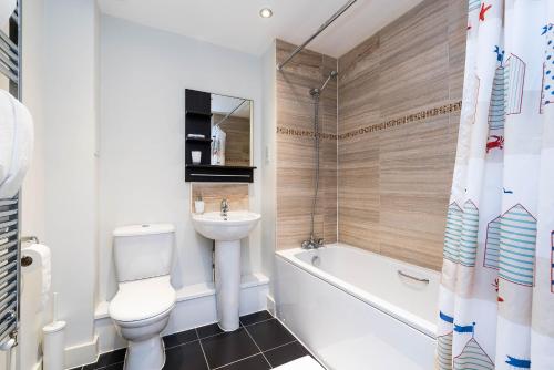 Double Room - Shared Bathroom