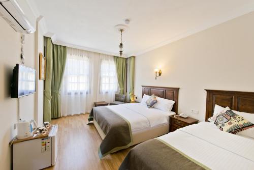 Deluxe Triple Room
