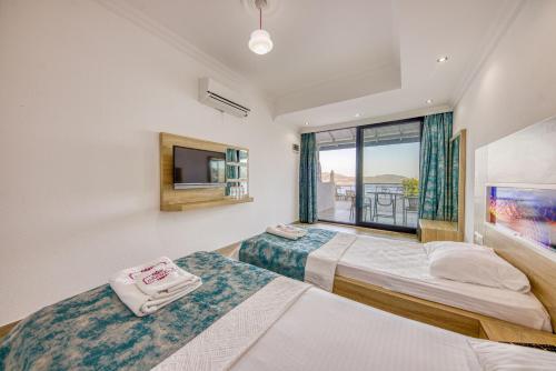 Twin Room - Sea View, with Balcony
