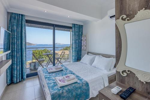 Double Room - With Balcony and Sea View