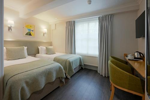 Twin Room with Private Bathroom