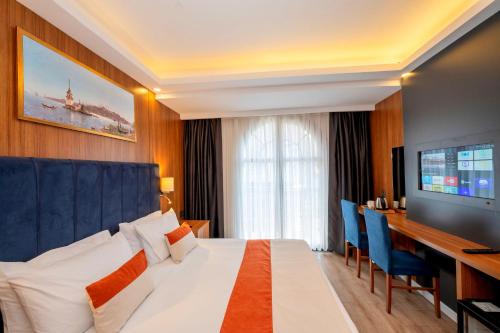 Double or Twin Room with Balcony