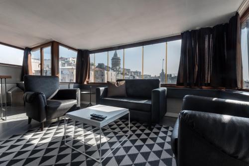 Penthouse Apartment